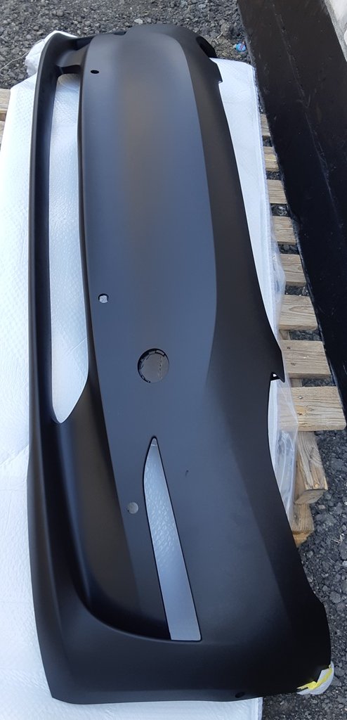 1 フロントバンパー 新品非純正 Tesla モデル 3 1084168-S0-E